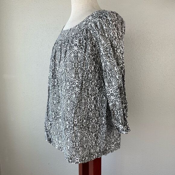 Liz Claiborne Animal Print Three Quarter Sleeve Top Size M EUC - Picture 3 of 5